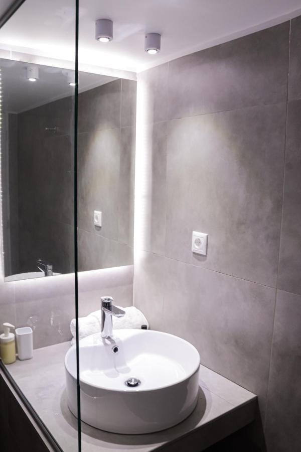 Zea Apartments بيرايوس المظهر الخارجي الصورة