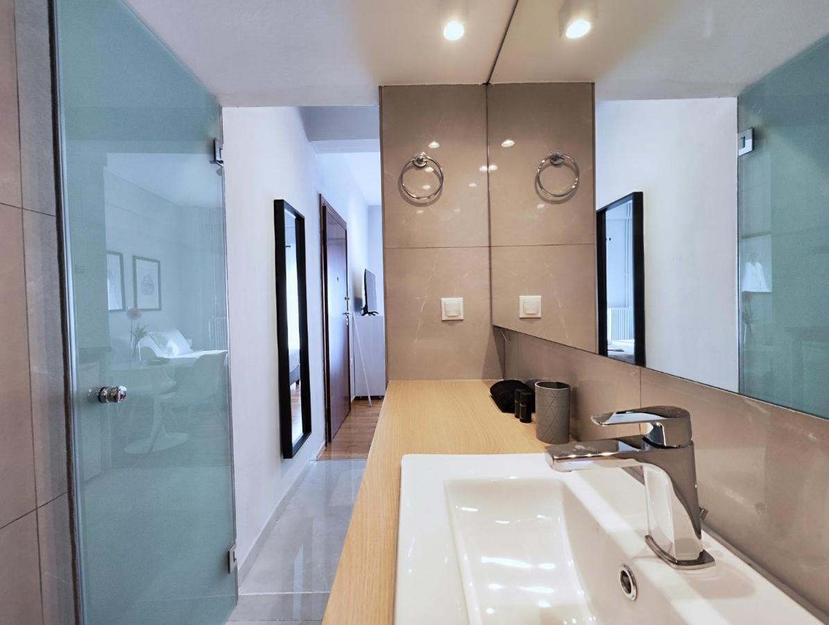 Zea Apartments بيرايوس المظهر الخارجي الصورة
