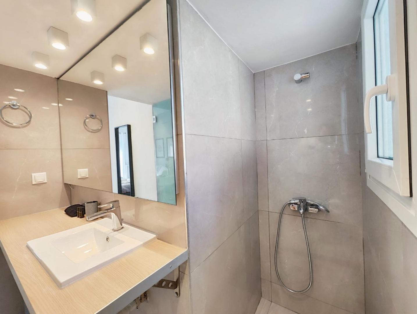Zea Apartments بيرايوس الغرفة الصورة
